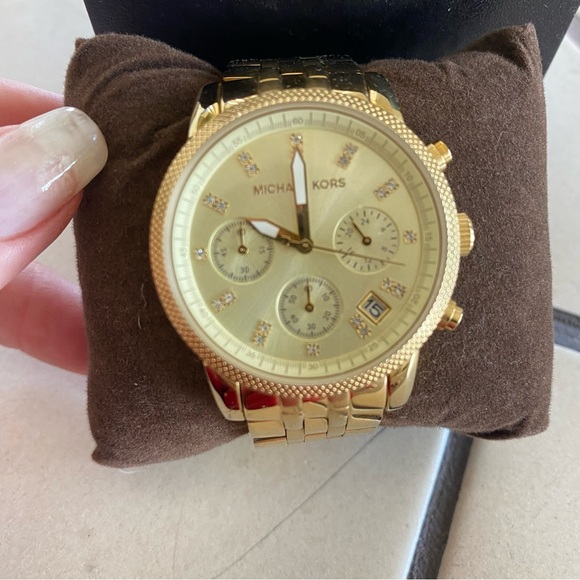 Michael Kors gold watch - Picture 2 of 2